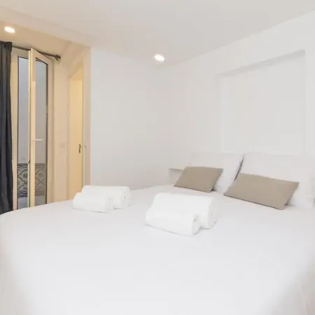 Apartament Amazing 3br In City Center By Guestready *
